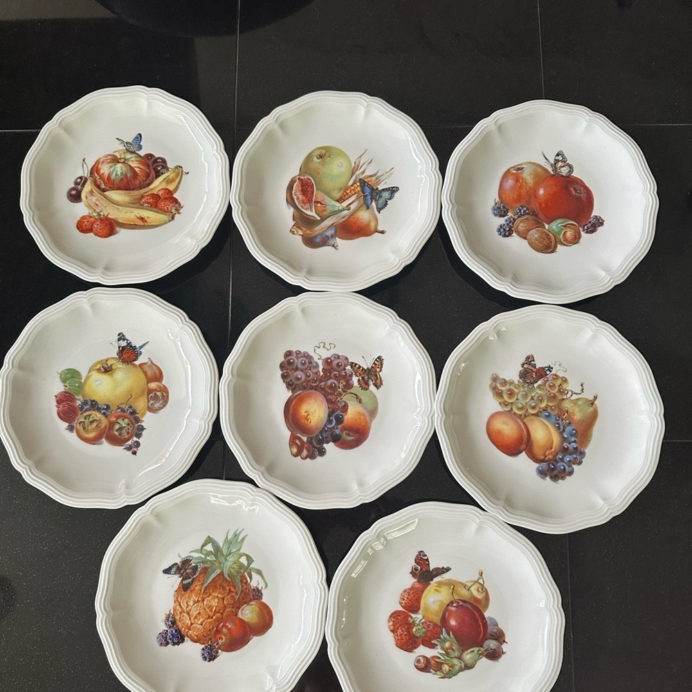 Rosenthal Selb-Plossberg Germany Chippendal Plates with‎ Fruit/Butterfly Designs